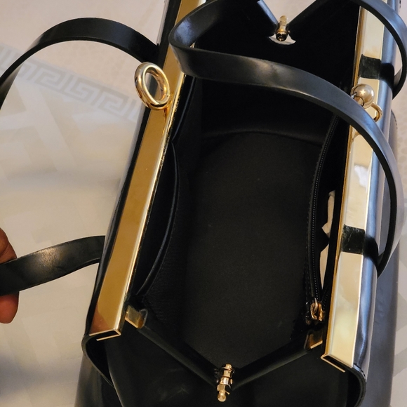 Handbag - Picture 2 of 4